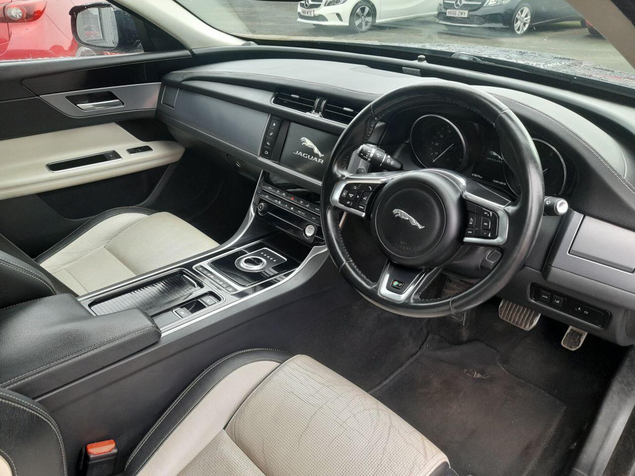 Used Jaguar XF 2016 for sale - 76138509: Photo 9
