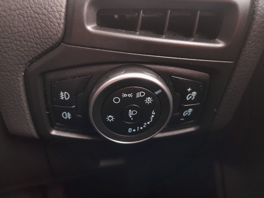 Used Ford Focus 2017 for sale - 77005327: Photo 19