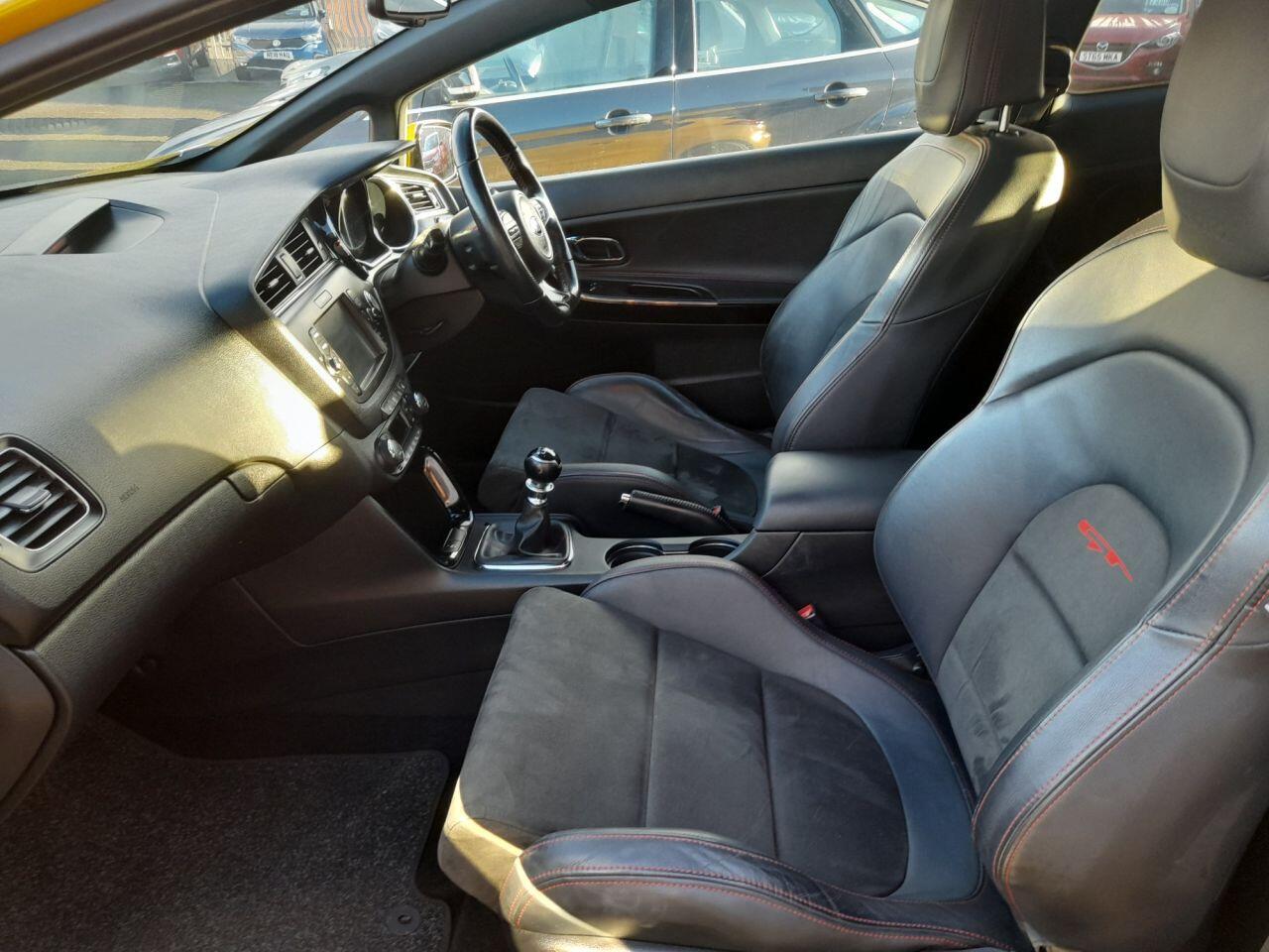 Used Kia Pro Ceed 2015 for sale - 76765331: Photo 14