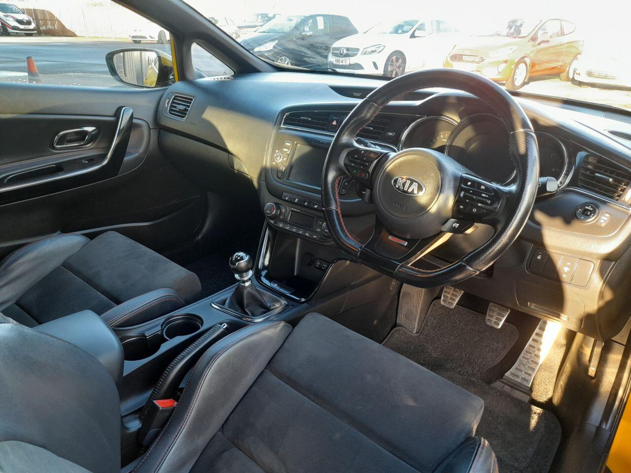 Used Kia Pro Ceed 2015 for sale - 76765331: Photo 9