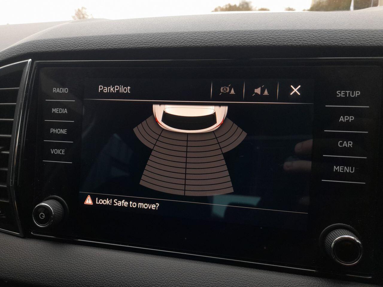 Used Skoda Karoq 2018 for sale - 76200160: Photo 17