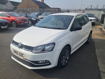 Used Volkswagen Polo 2015 for sale - 78985496: Photo