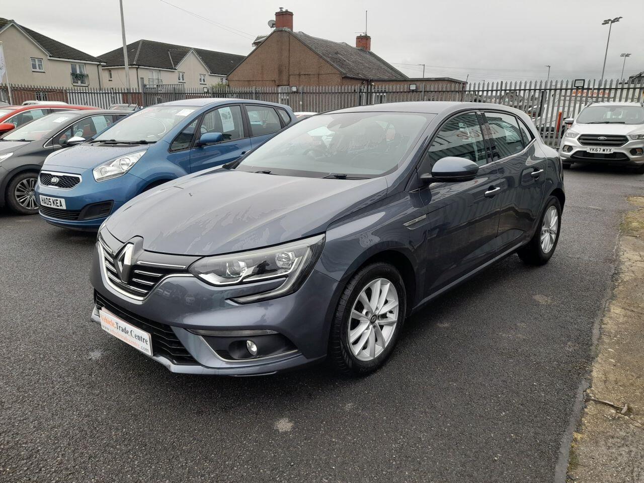 Used Renault Megane 2017 for sale - 76137884: Photo 3