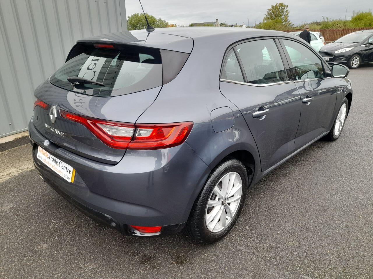 Used Renault Megane 2017 for sale - 76137884: Photo 6