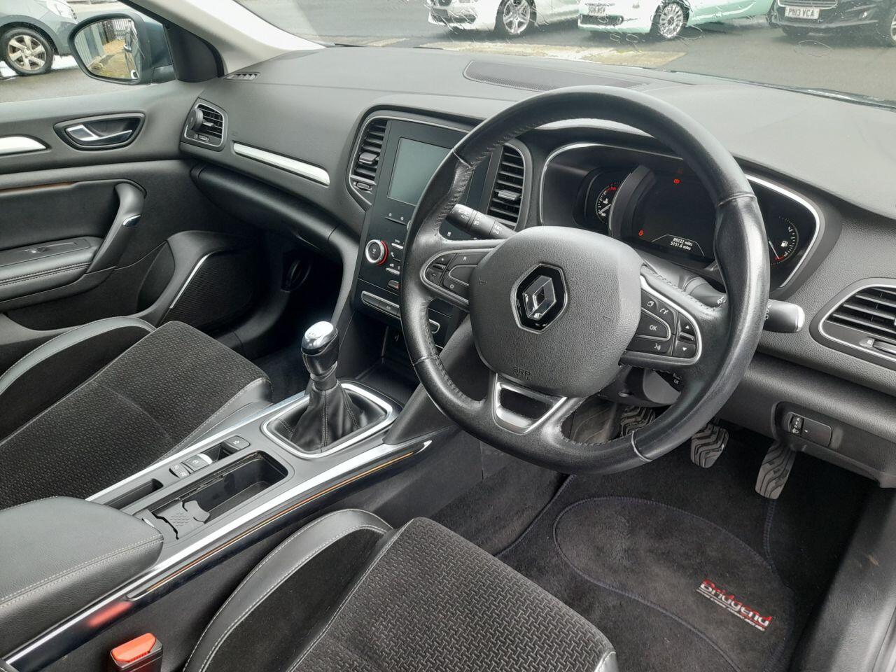 Used Renault Megane 2017 for sale - 76137884: Photo 9