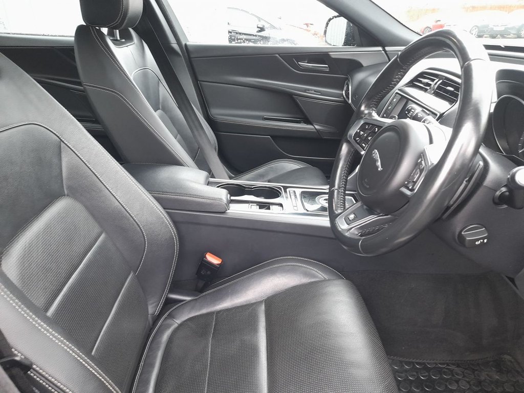 Used Jaguar XE 2015 for sale - 77005352: Photo 10