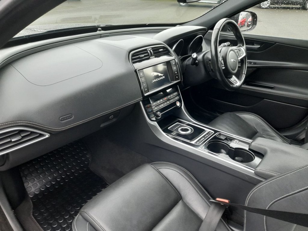 Used Jaguar XE 2015 for sale - 77005352: Photo 13