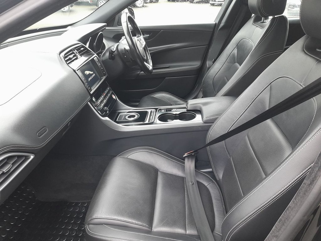 Used Jaguar XE 2015 for sale - 77005352: Photo 14