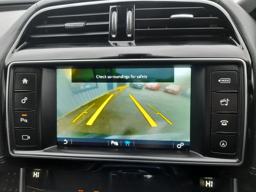 Used Jaguar XE 2015 for sale - 77005352: Photo 16