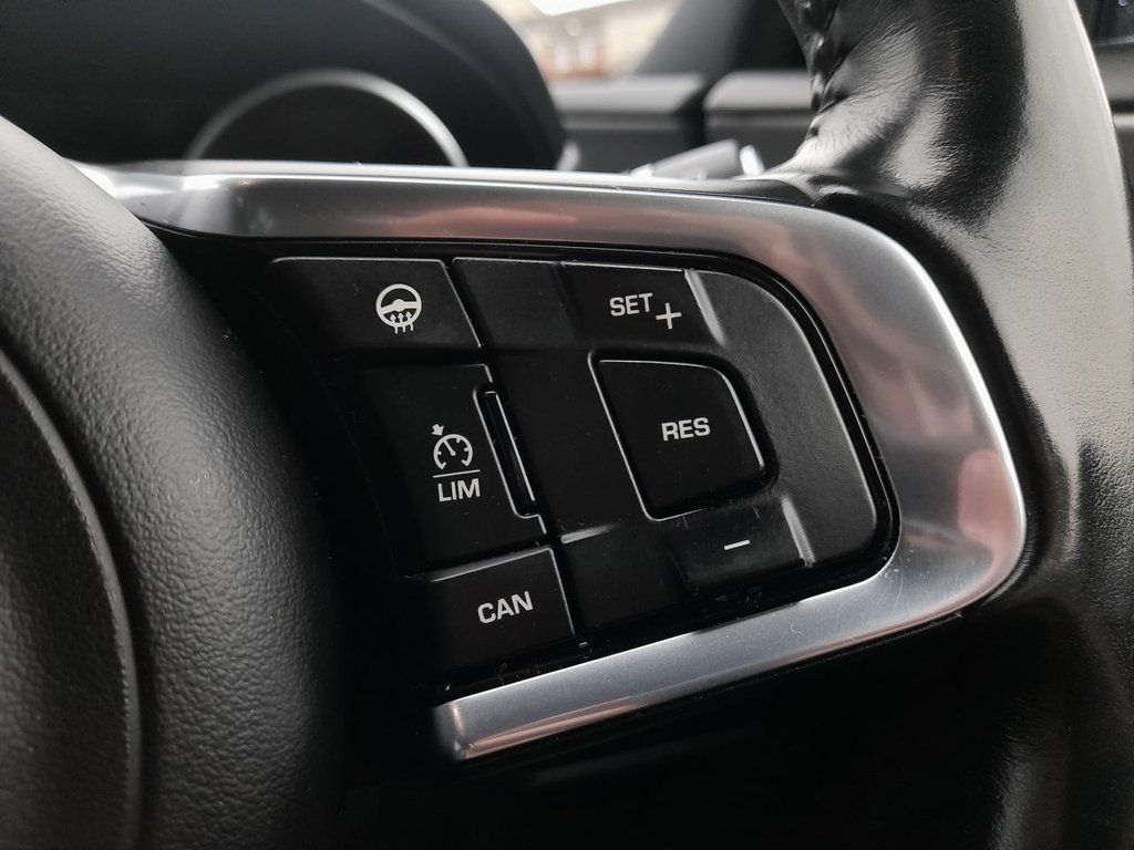 Used Jaguar XE 2015 for sale - 77005352: Photo 19