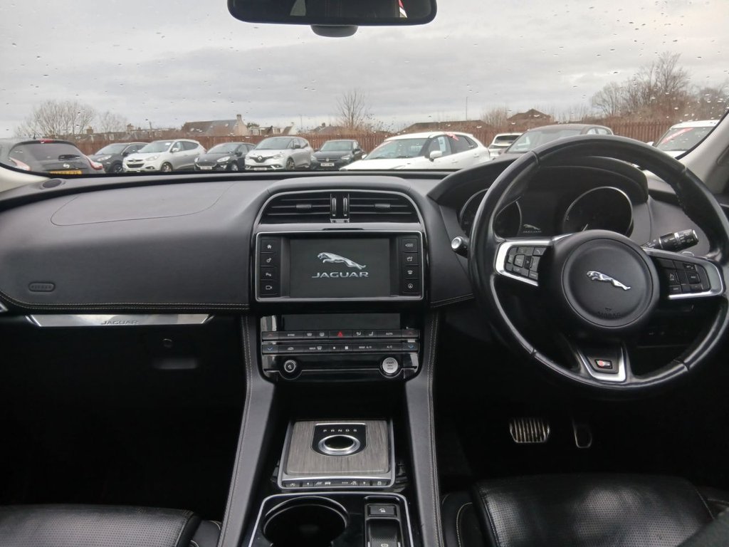 Used Jaguar F-Pace 2016 for sale - 77779906: Photo 10