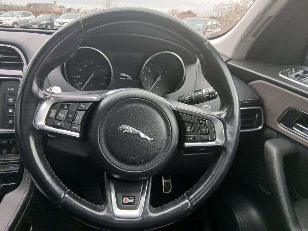 Used Jaguar F-Pace 2016 for sale - 77779906: Photo 9