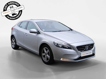 Used Volvo V40 2015 for sale - 79089392: Photo