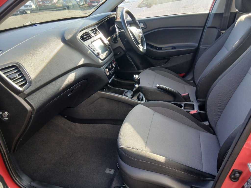 Used Hyundai i20 2018 for sale - 77521362: Photo 15