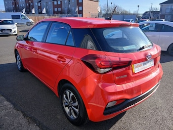 Used Hyundai i20 2018 for sale - 77521362: Photo