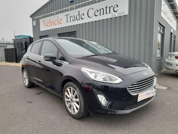 (17) - 1.0T EcoBoost Titanium Hatchback 5dr Petrol Manual Euro 6 (s/s) (125 ps)