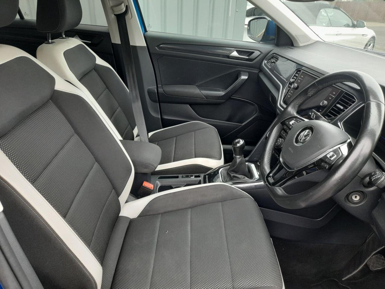 Used Volkswagen T-Roc 2018 for sale - 76200559: Photo 10