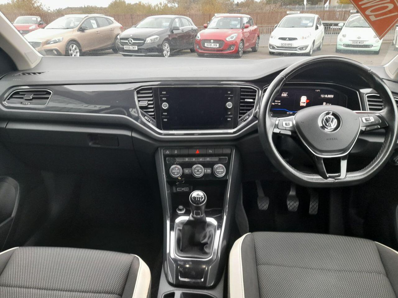 Used Volkswagen T-Roc 2018 for sale - 76200559: Photo 12