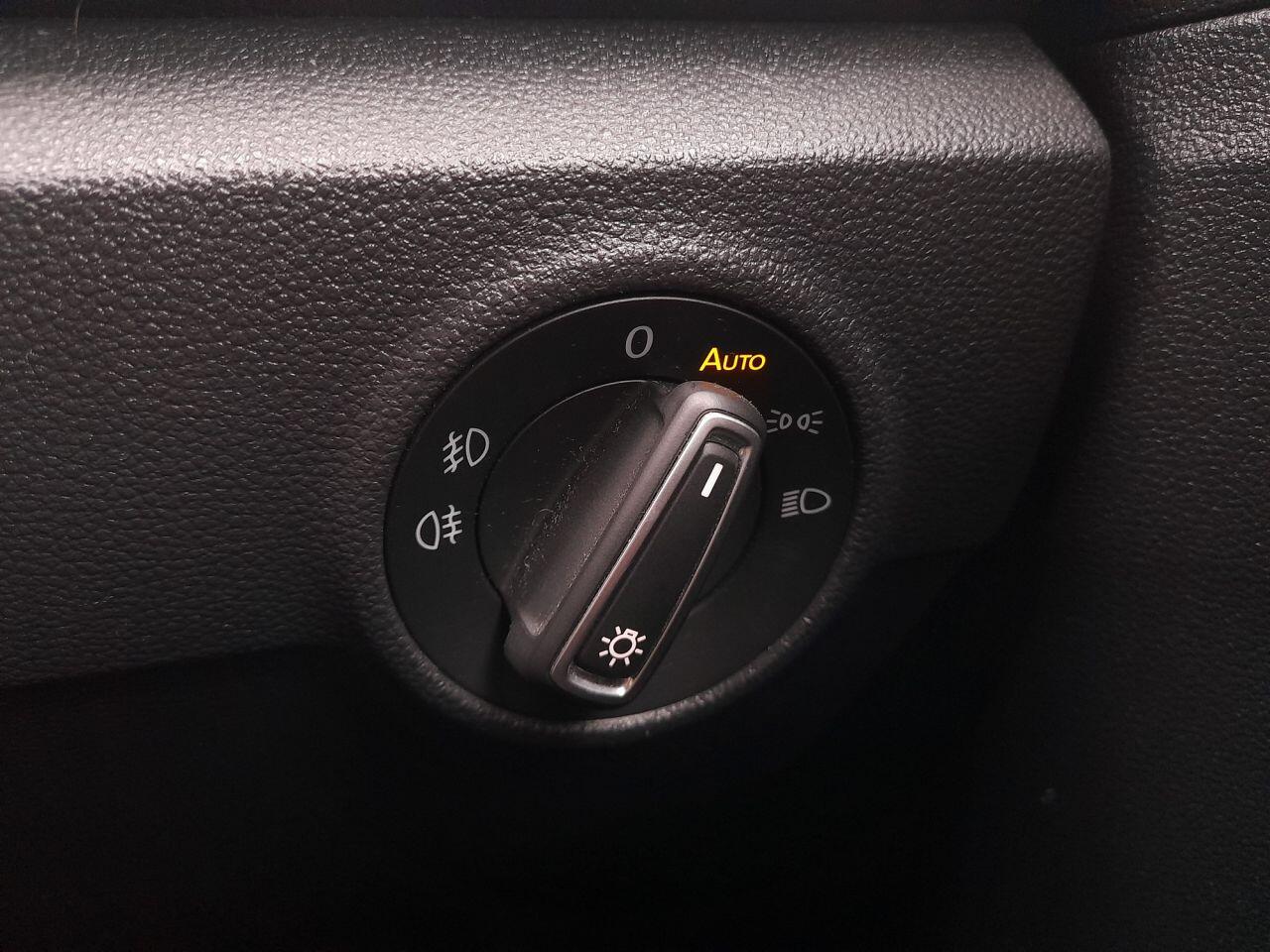 Used Volkswagen T-Roc 2018 for sale - 76200559: Photo 16