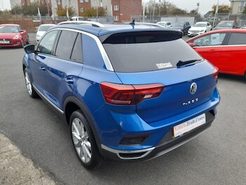 Used Volkswagen T-Roc 2018 for sale - 76200559: Photo