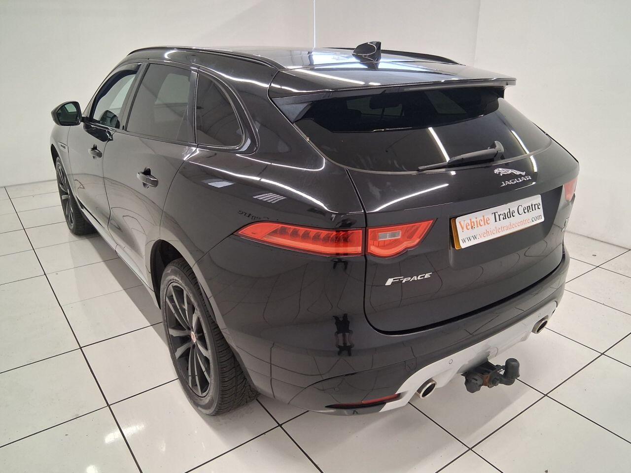 Used Jaguar F-Pace 2016 for sale - 76613222: Photo 4