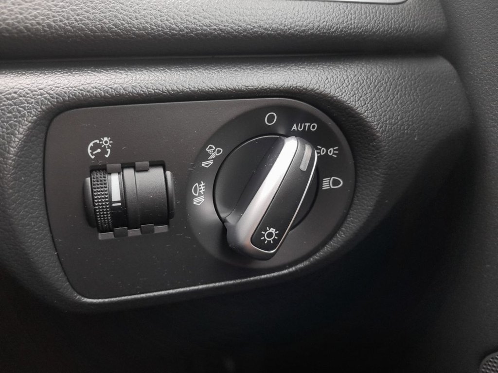 Used Audi Q3 2017 for sale - 77139328: Photo 16