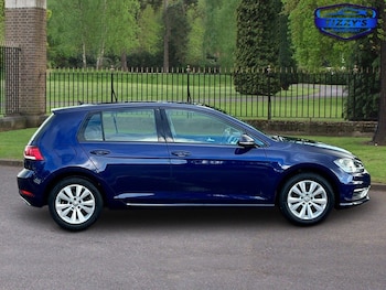 Used Volkswagen Golf 2017 for sale - 75736055: Photo