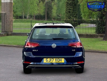 Used Volkswagen Golf 2017 for sale - 75736055: Photo