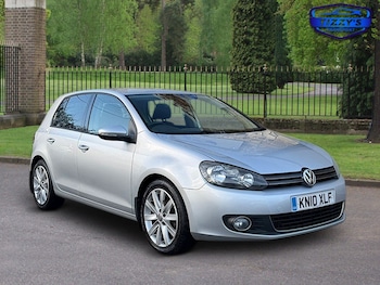 Used Volkswagen Golf 2010 for sale - 77059795: Photo