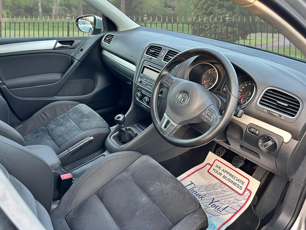Used Volkswagen Golf 2010 for sale - 77059795: Photo 8
