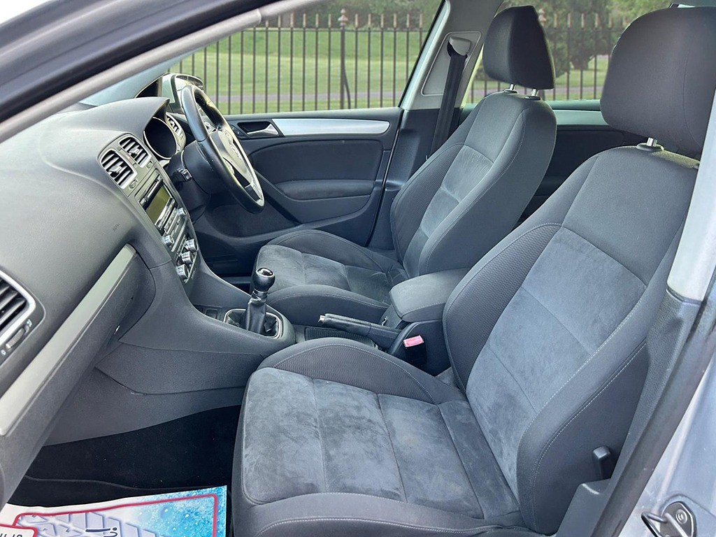 Used Volkswagen Golf 2010 for sale - 77059795: Photo 9