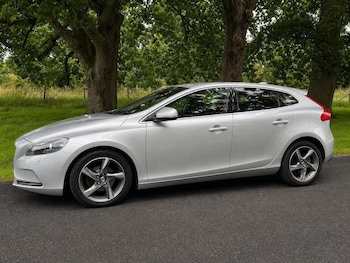 Used Volvo V40 2014 for sale - 79081264: Photo