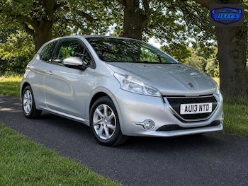 Used Peugeot 208 2013 for sale - 79231203: Photo