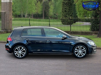 Used Volkswagen Golf 2019 for sale - 77240287: Photo