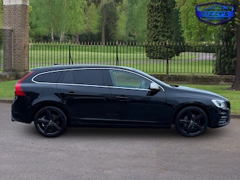 Used Volvo V60 2018 for sale - 77118584: Photo