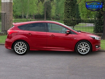 Used Ford Focus 2017 for sale - 75575472: Photo