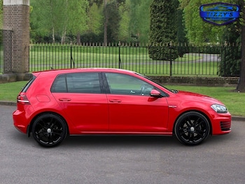 Used Volkswagen Golf 2016 for sale - 76164437: Photo