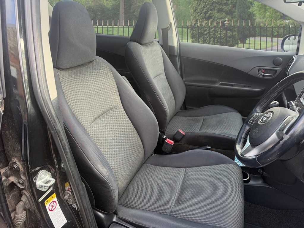 Used Toyota Verso 2011 for sale - 76363058: Photo 11