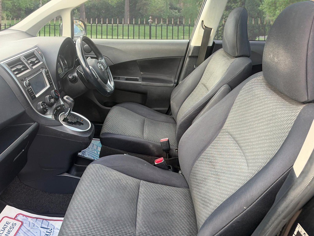 Used Toyota Verso 2011 for sale - 76363058: Photo 12