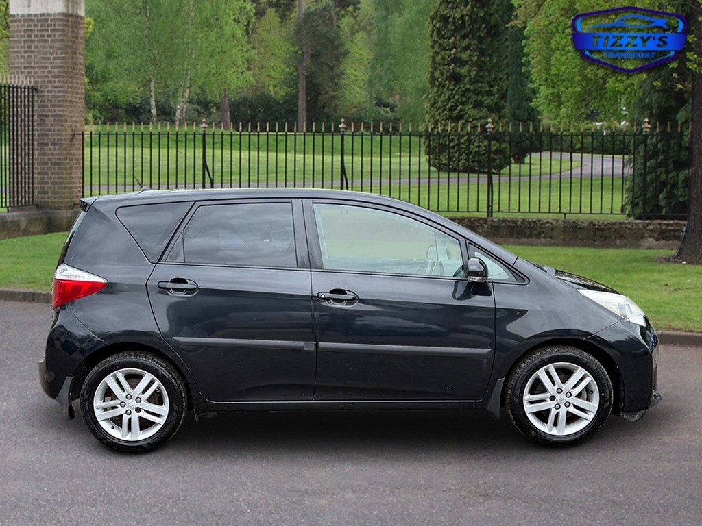 Used Toyota Verso 2011 for sale - 76363058: Photo 2