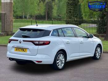 Used Renault Megane 2017 for sale - 73669159: Photo