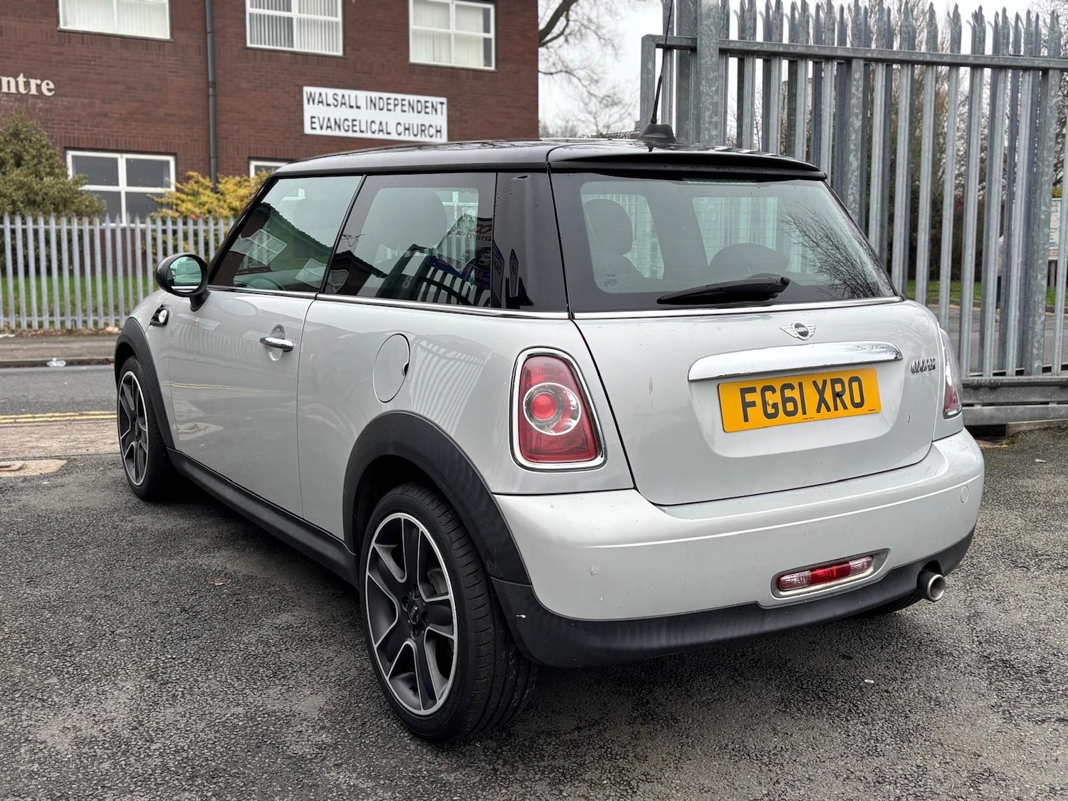 Used MINI Hatch 2011 for sale - 77432932: Photo 5