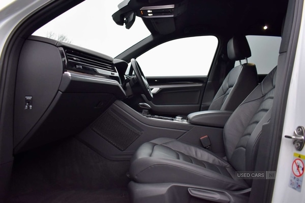 Used Volkswagen Touareg 2018 for sale - 76850683: Photo 10