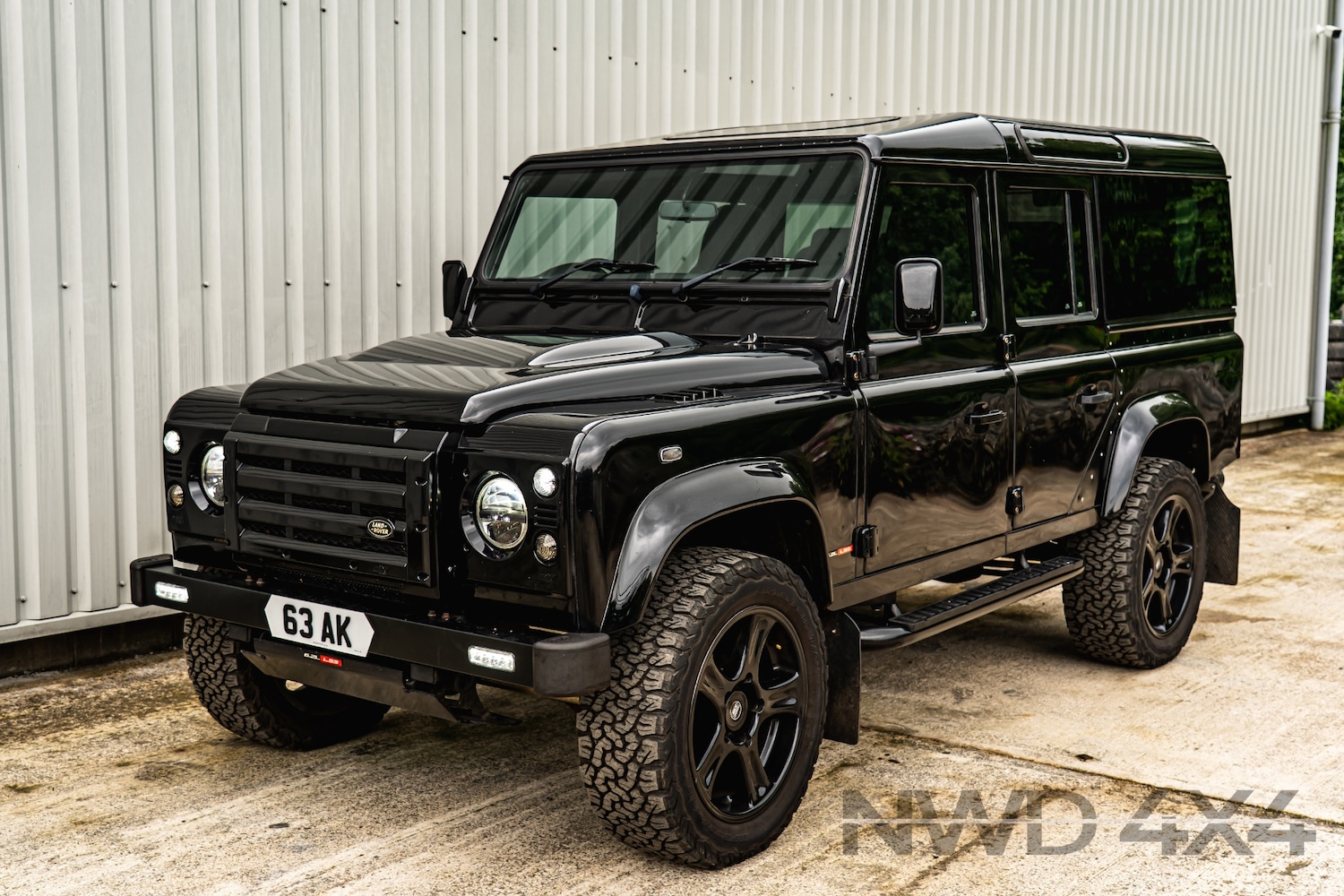 Used Land Rover Defender 110 2013 for sale - 76488522: Photo 1