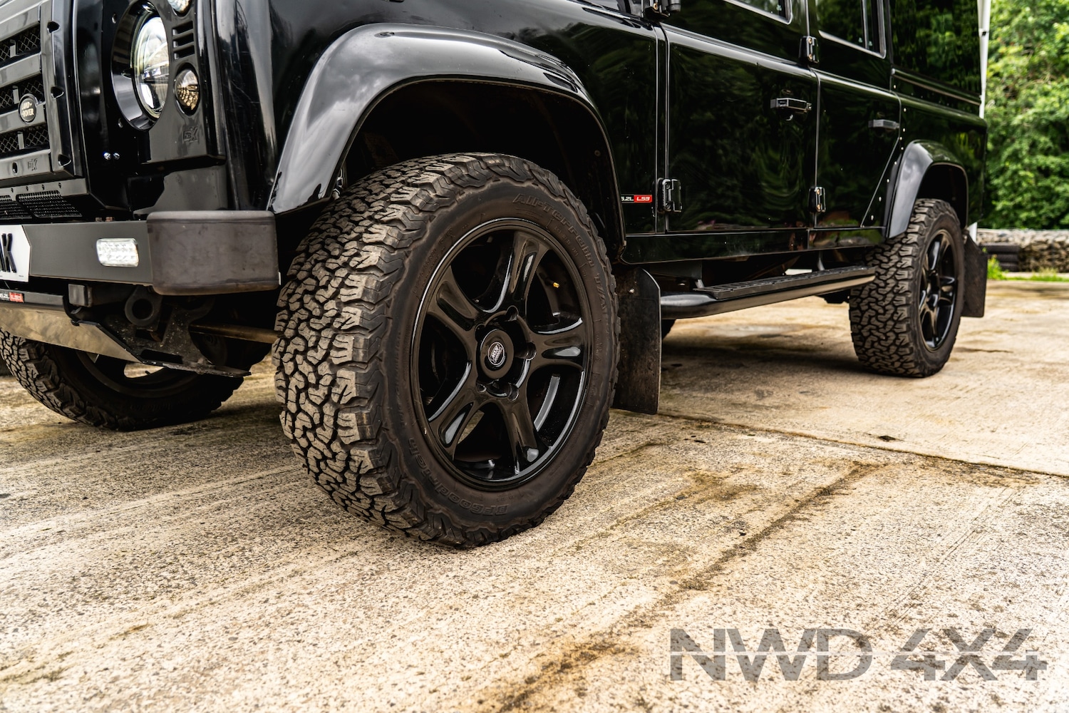 Used Land Rover Defender 110 2013 for sale - 76488522: Photo 12