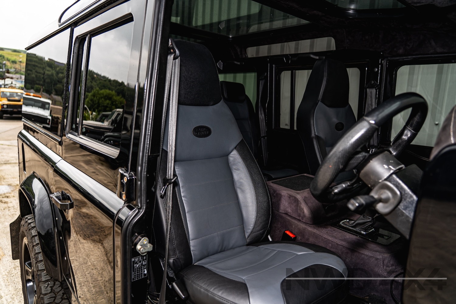 Used Land Rover Defender 110 2013 for sale - 76488522: Photo 15