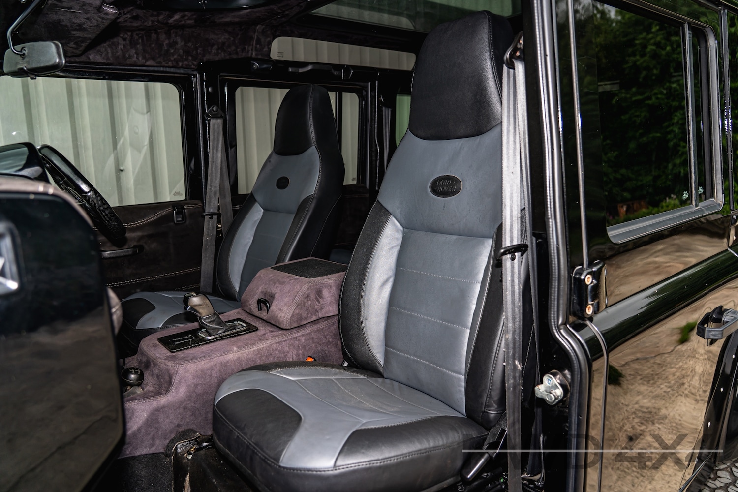 Used Land Rover Defender 110 2013 for sale - 76488522: Photo 16