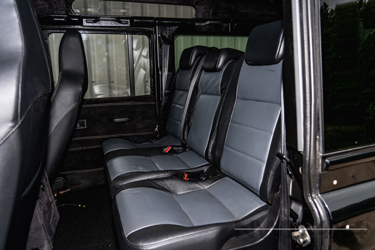 Used Land Rover Defender 110 2013 for sale - 76488522: Photo 18