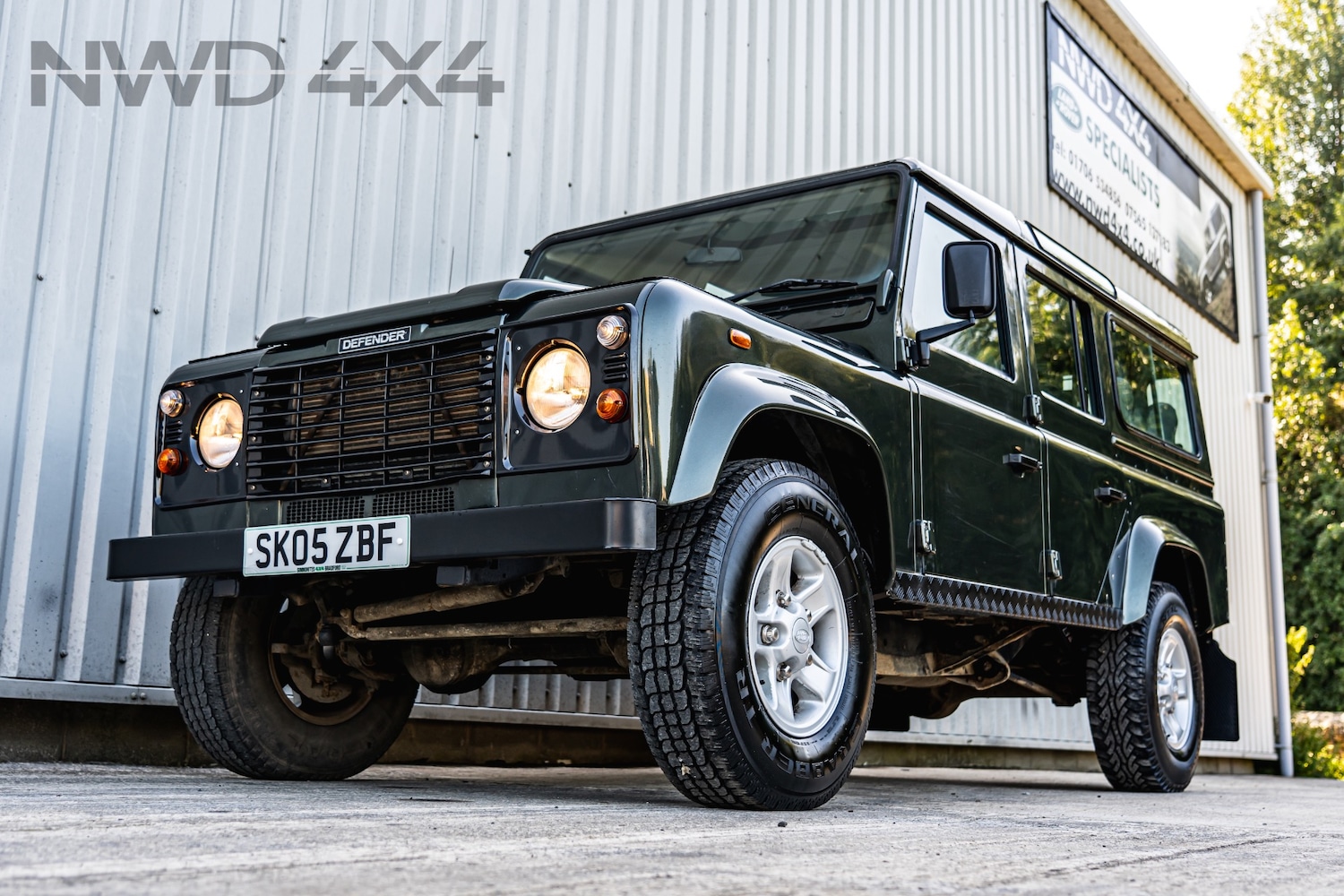 Used Land Rover Defender 2005 for sale - 68507702: Photo 2