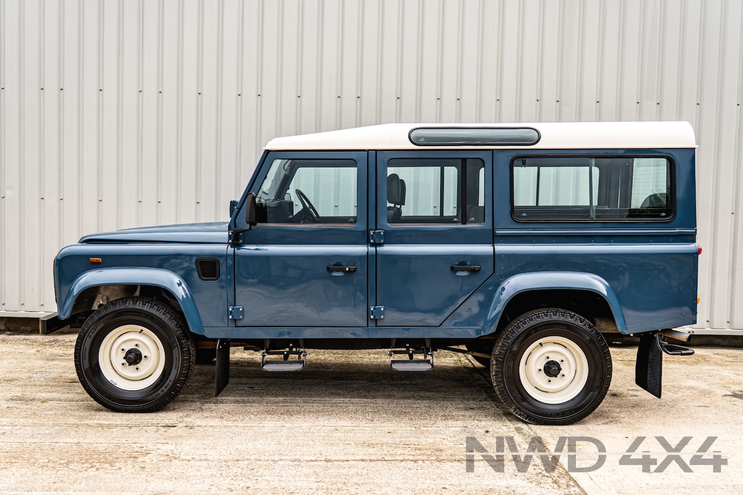 Used Land Rover Defender 1991 for sale - 76027831: Photo 2